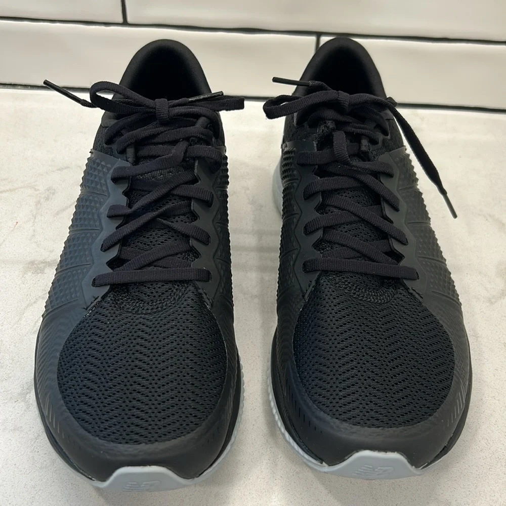 New Balance Women’s Fuel Cell Running Shoes Black Size 10